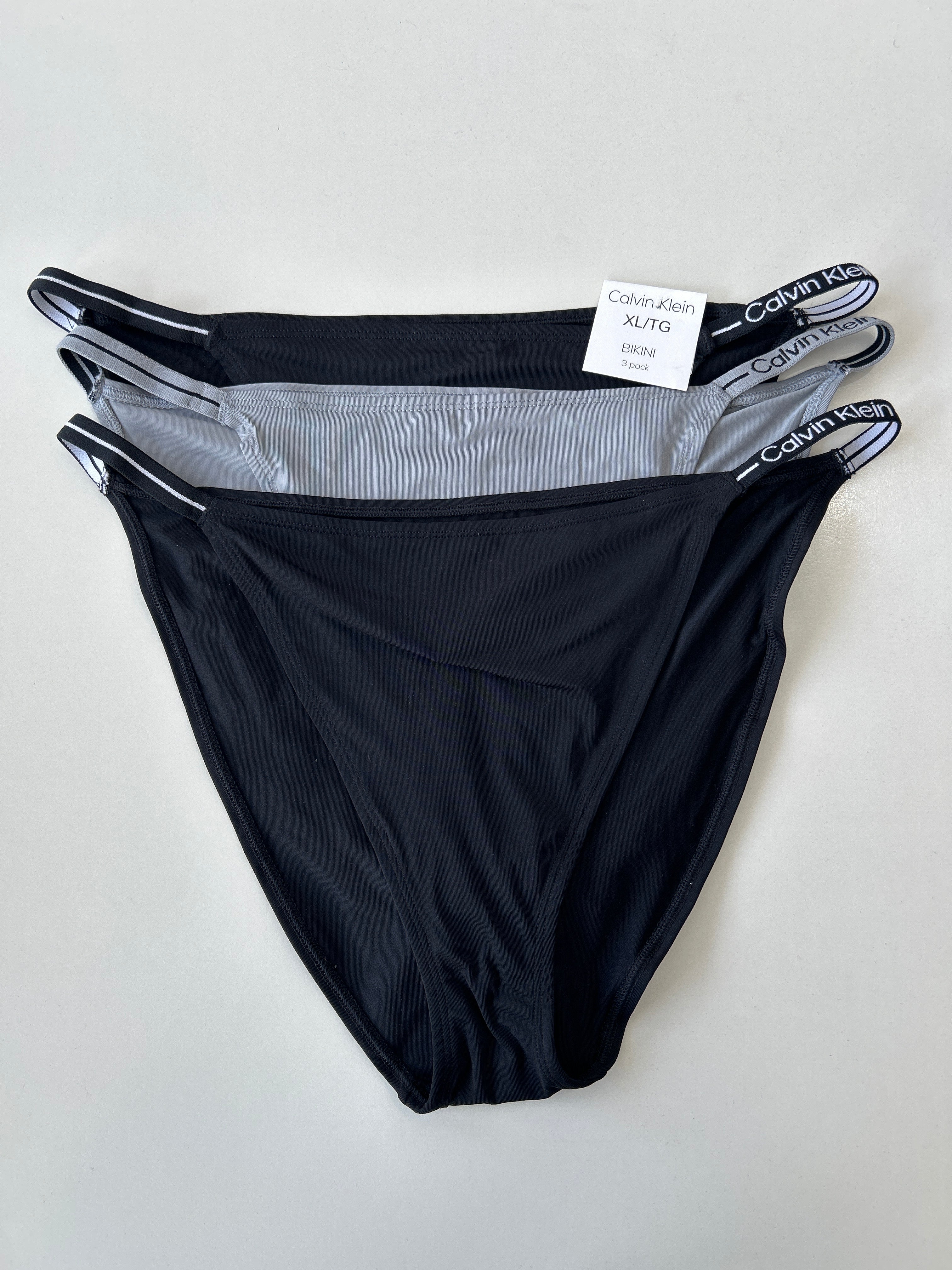 Lot de 3 culottes de bikini XL Calvin Klein
