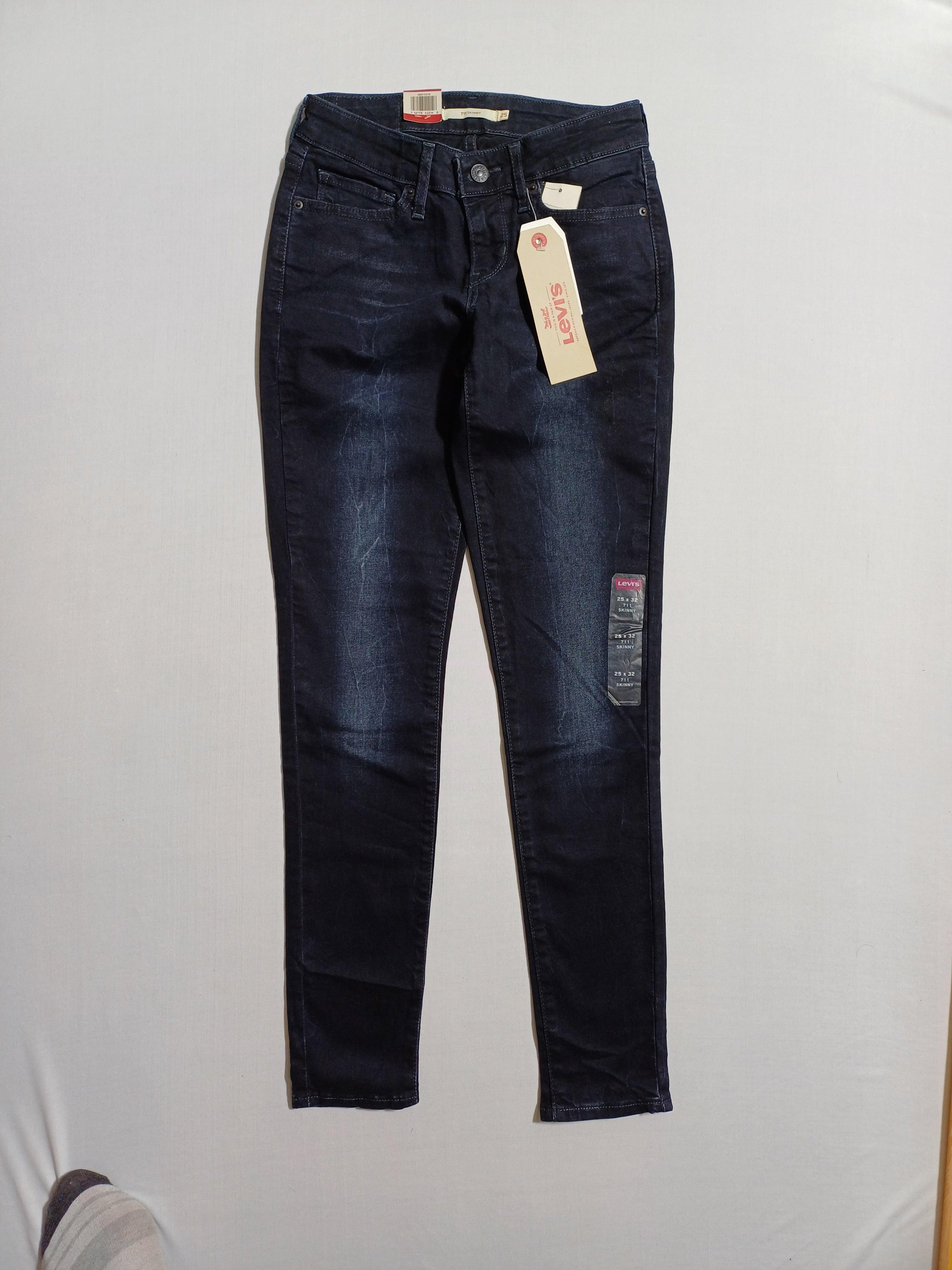 بنطلون جينز ضيق للبنات من LEVI'S مقاس 25X32 711 باللون الأسود