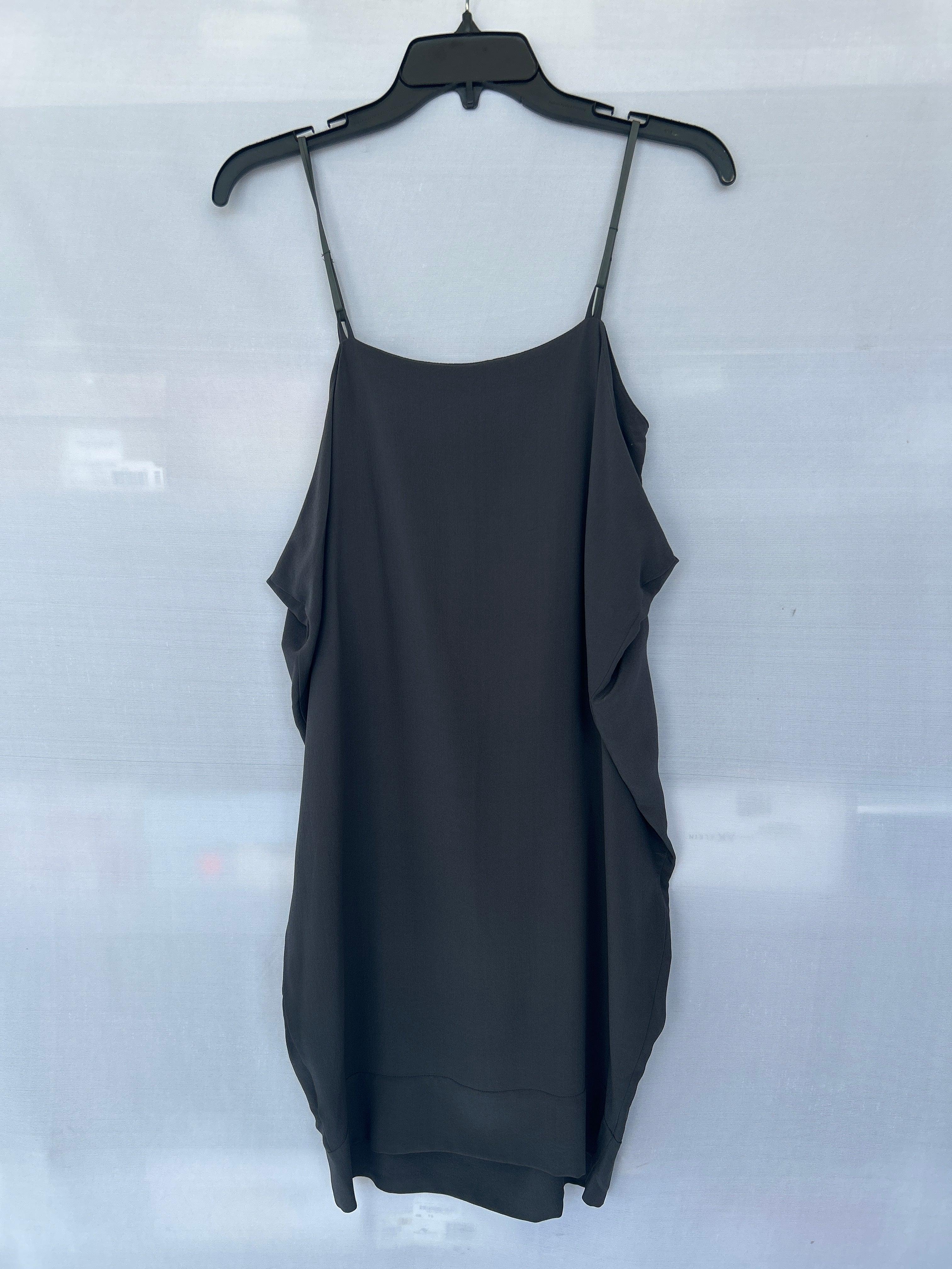 40 661572 فستان نسائي من Trussardi