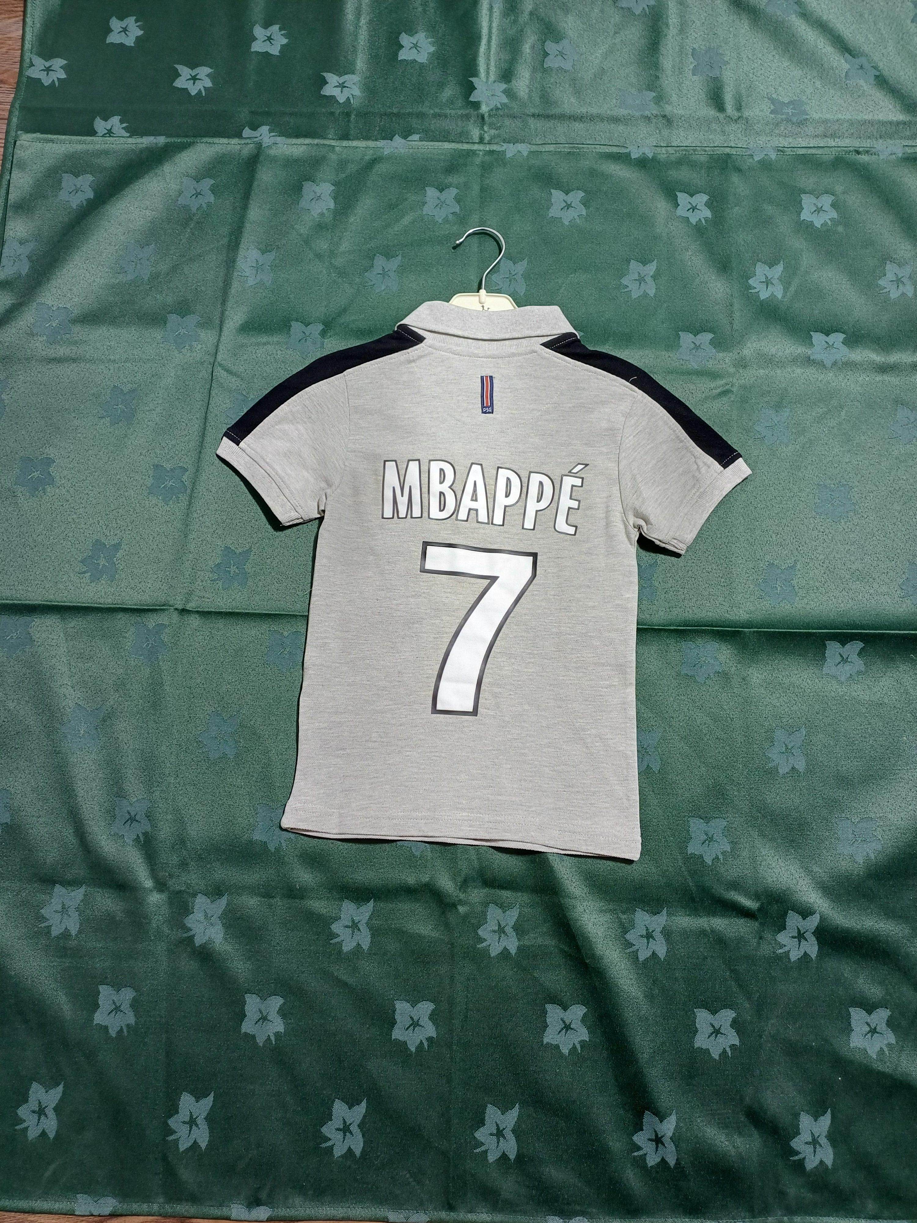 تي شيرت بولو للأولاد من باريس سان جيرمان باللون الرمادي مقاس 6A من MBAPPE