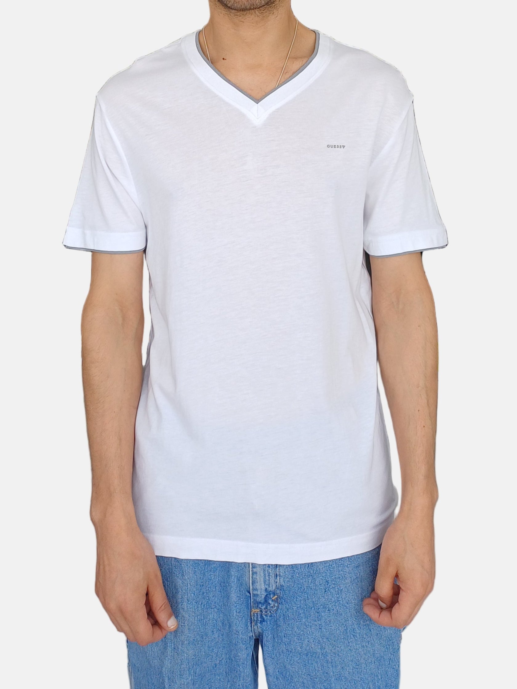 Guess V T-shirt Wihte XBOP02
